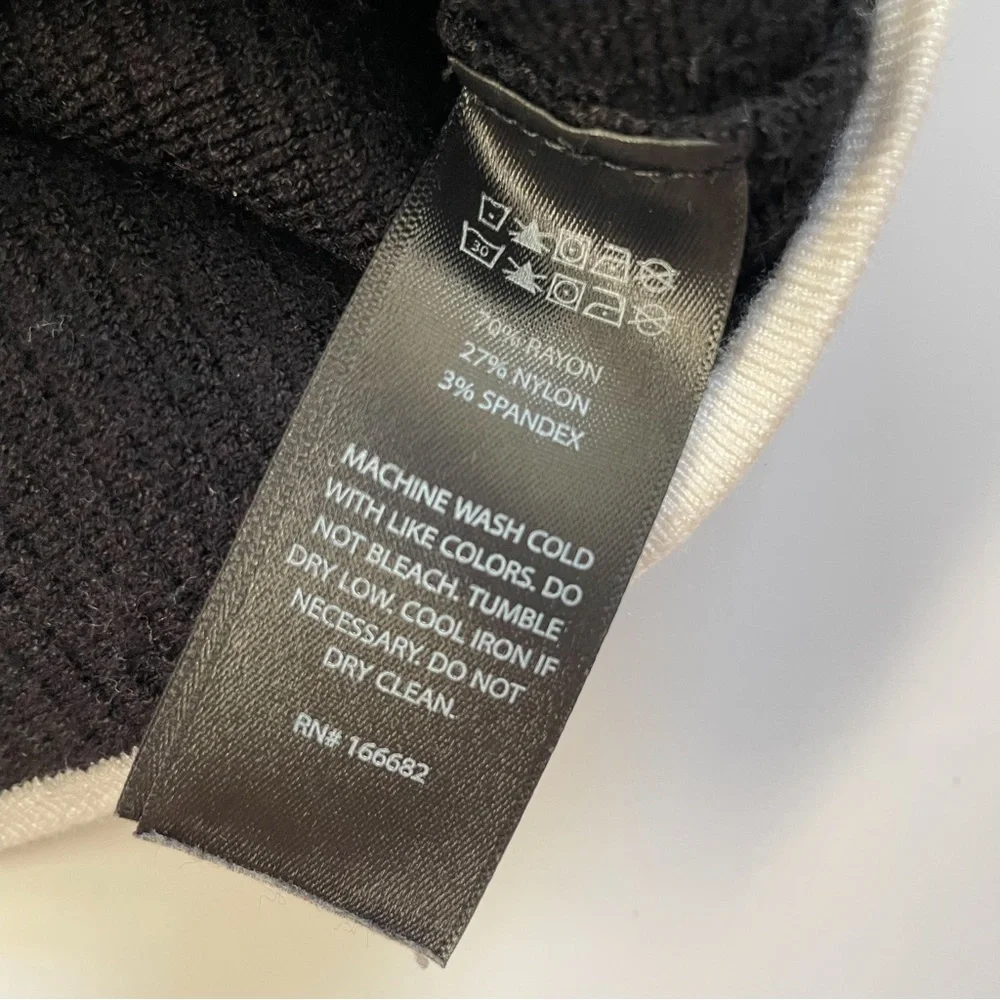 House of Harlow 1960 Ribbed Black and White Contrast Trim Cropped Sweater Tank - Picture 3 of 4